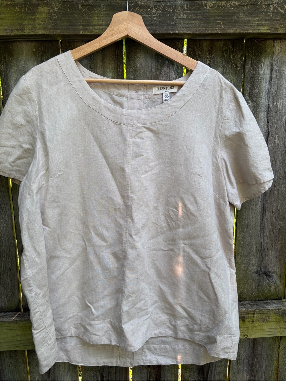 Ellen Tracy Linen Short Sleeve Scoop Neck Top in Light Beige